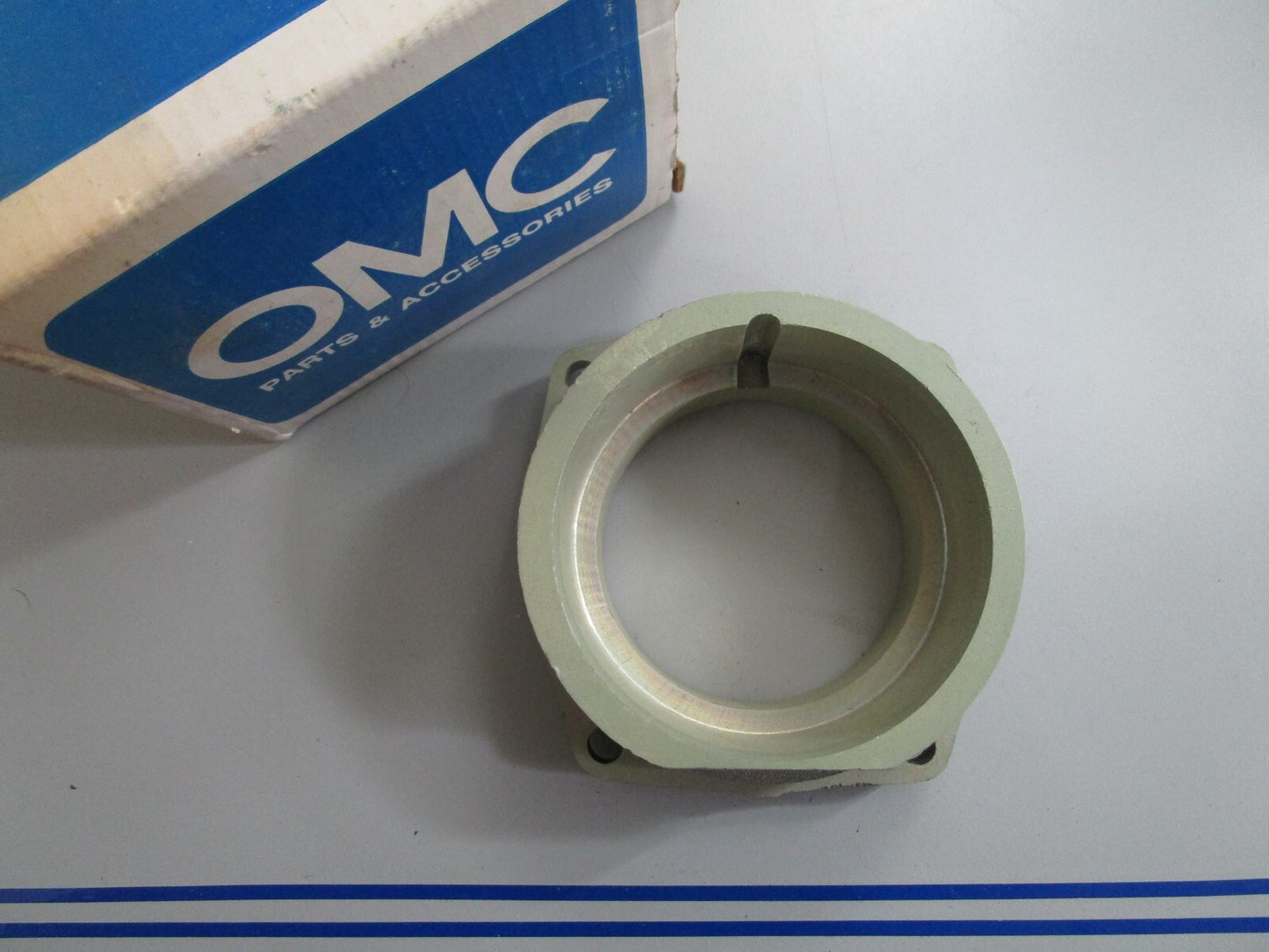 *NEW OEM* 0820 OMC Bearing Retainer 313184 0313184