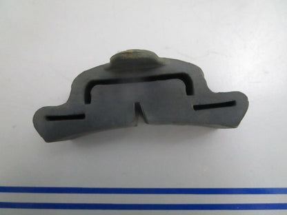 *NEW OEM* 0820 Honda Rear Tank Rubber 17613-246-000