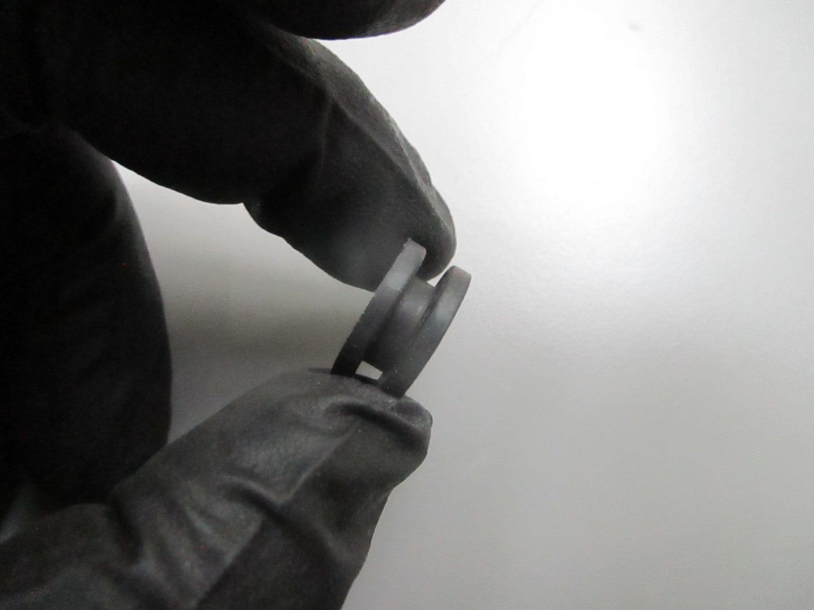 *NEW OEM* 0810 OMC Johnson Evinrude Grommet 552360 0552360