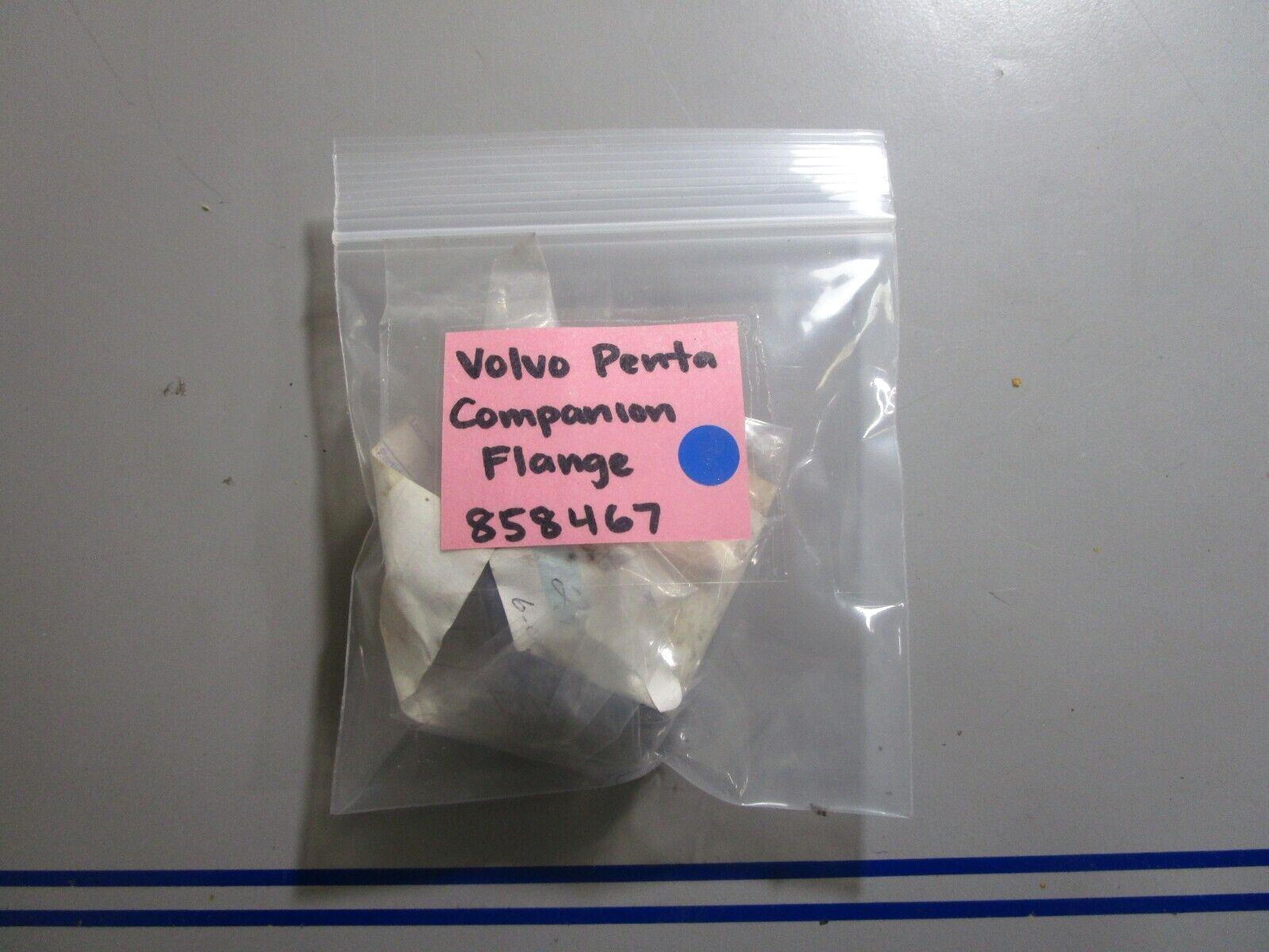 *NEW OEM* 0810 Volvo Penta Companion Flange 858467