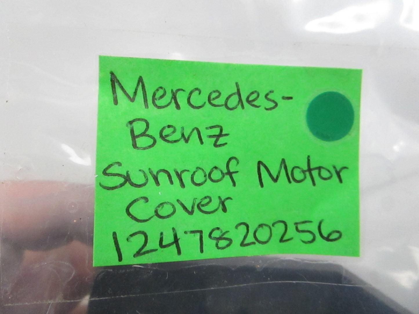 NEW OEM 1247820256 Mercedes-Benz Sunroof Motor Cover 0810