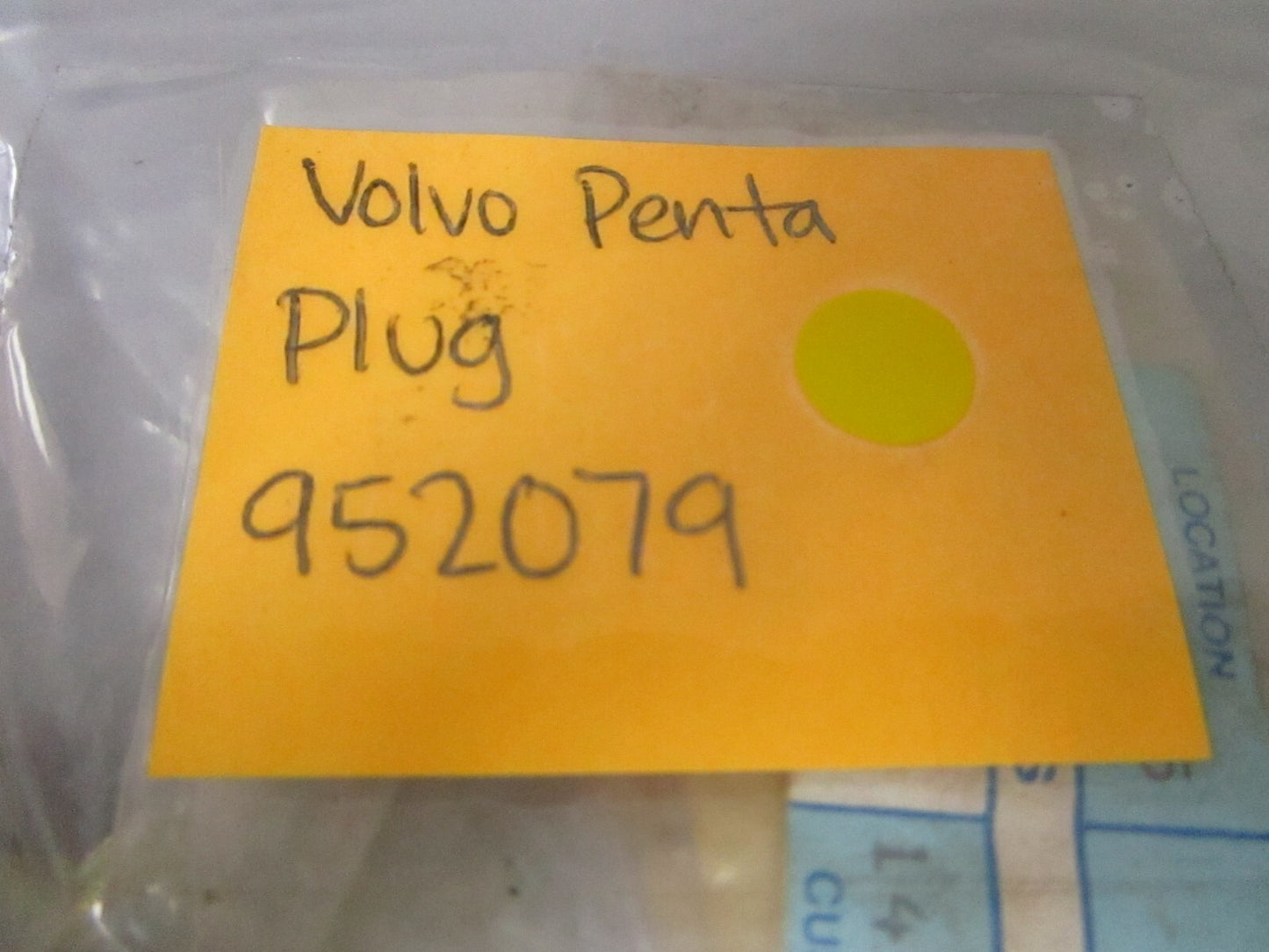 *NEW OEM* 0810 Volvo Penta Plug 952079