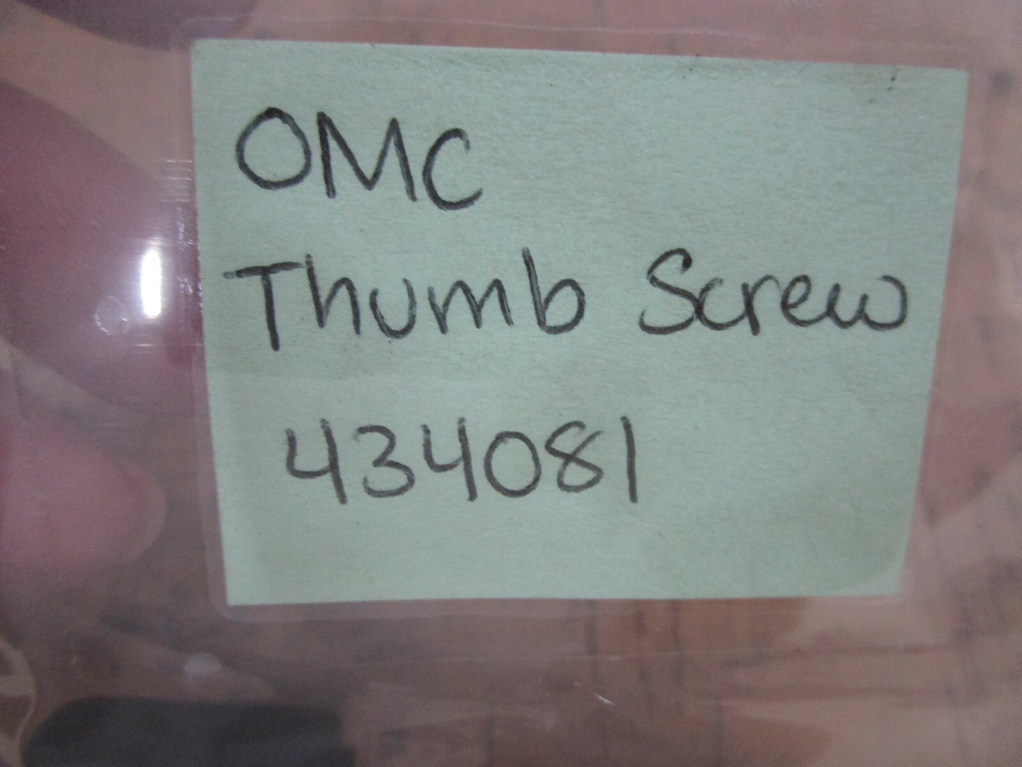 *NEW OEM* 0750 OMC Johnson Evinrude THUMB SCREW 434081 0434081