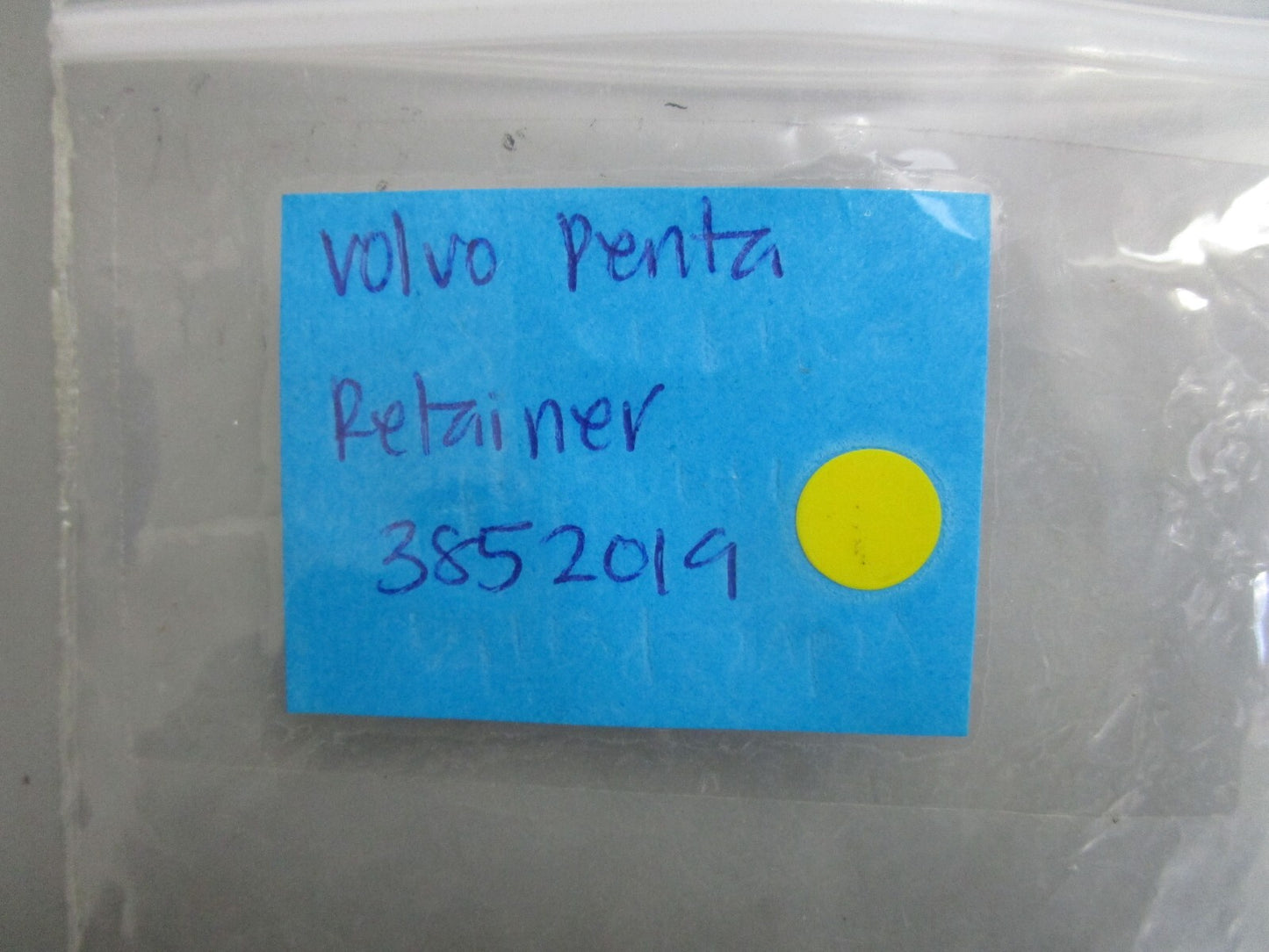 *NEW OEM* 0810 Volvo Penta Retainer 3852019