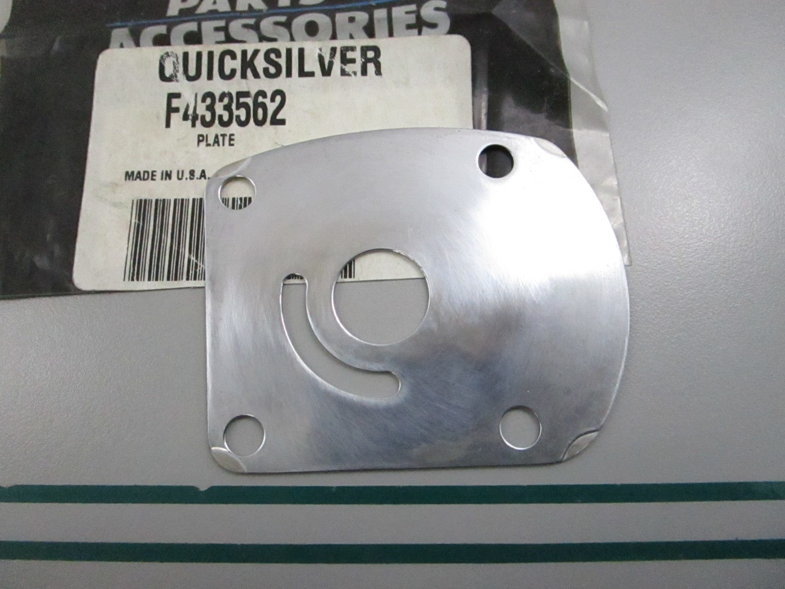 NEW OEM F435562 Mercury Quicksilver Plate 0810