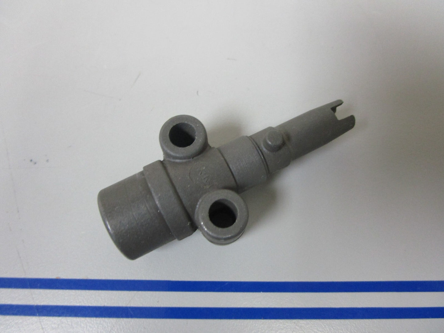 *NEW OEM* 0810 Mercury Quicksilver Fuel Adapter Housing 30186