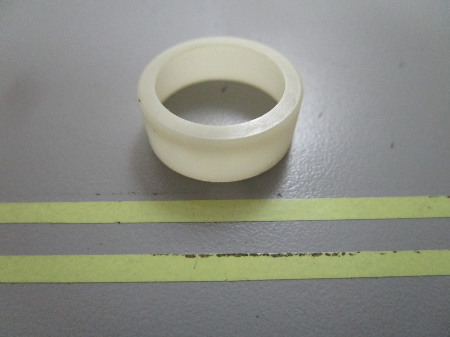 *NEW OEM* 0810 OMC Johnson Evinrude Bushing 309689 0309689