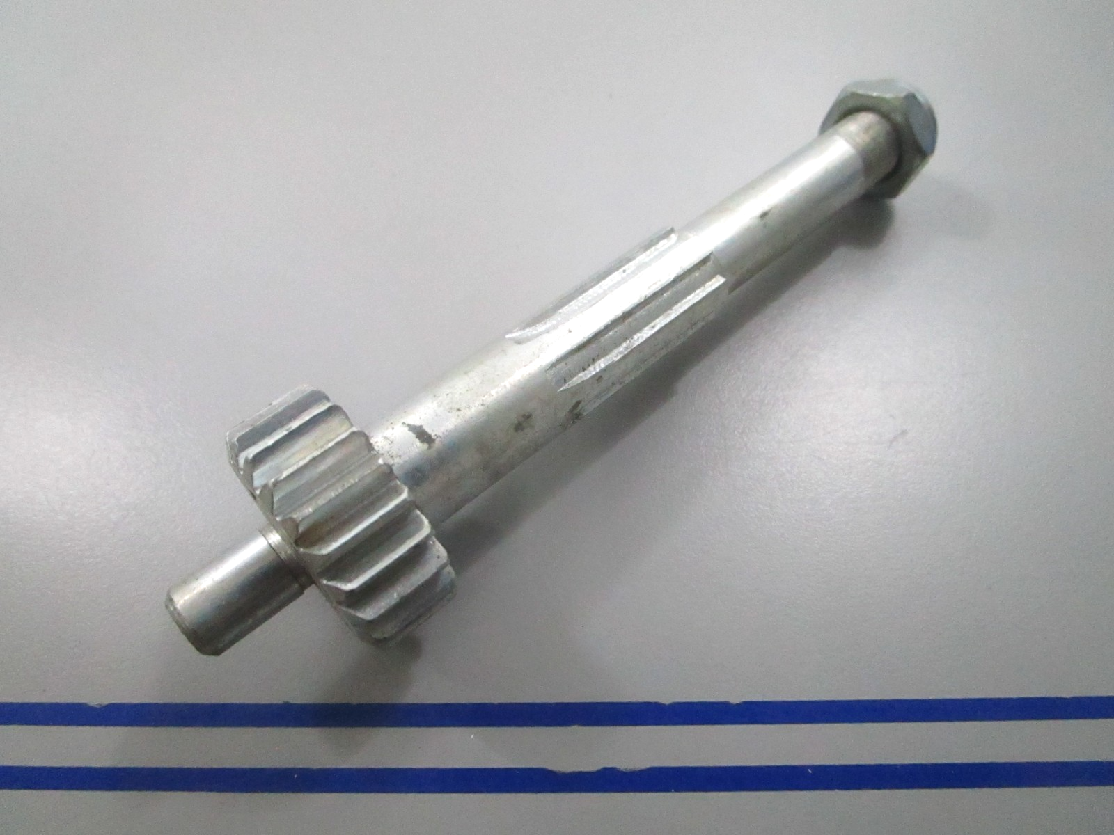 *NEW OEM* 0810 OMC Johnson Evinrude Gear & Shaft 378178 0378178