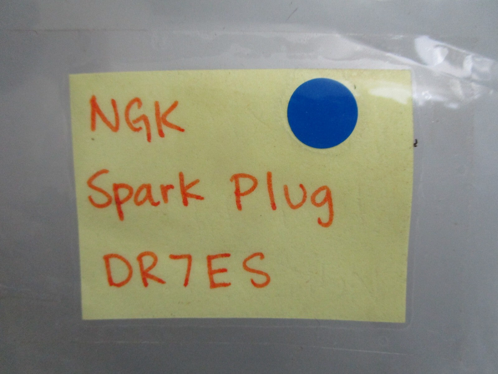 *NEW* (LOT OF 7) 0820 NGK Spark Plug DR7ES