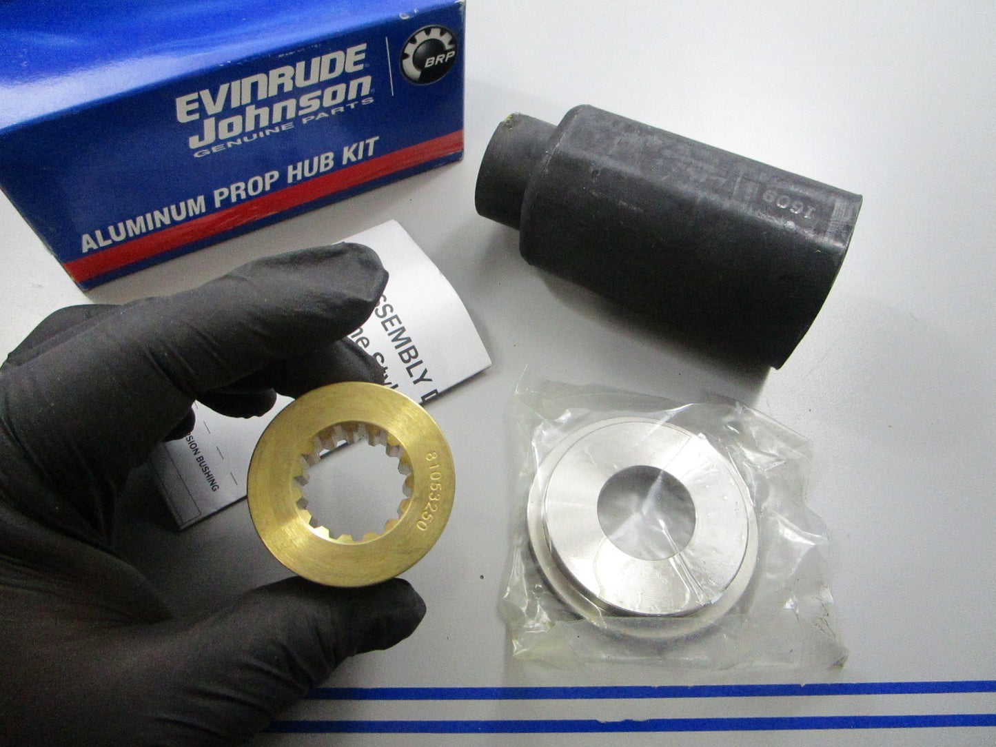 *NEW OEM* 0810 OMC Johnson Evinrude Aluminum Bushing Kit 765190 0765190