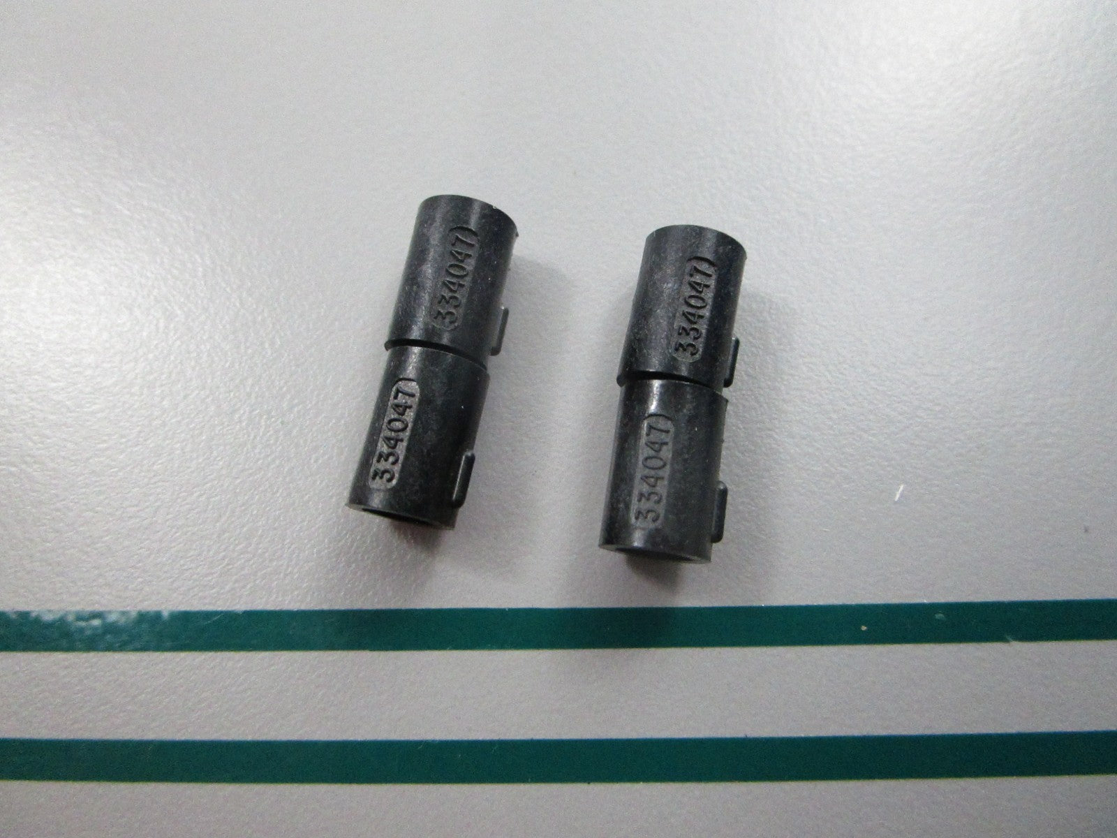 NEW OEM (LOT OF 2) 334047 0334047 OMC Johnson Evinrude Sleeve 0810