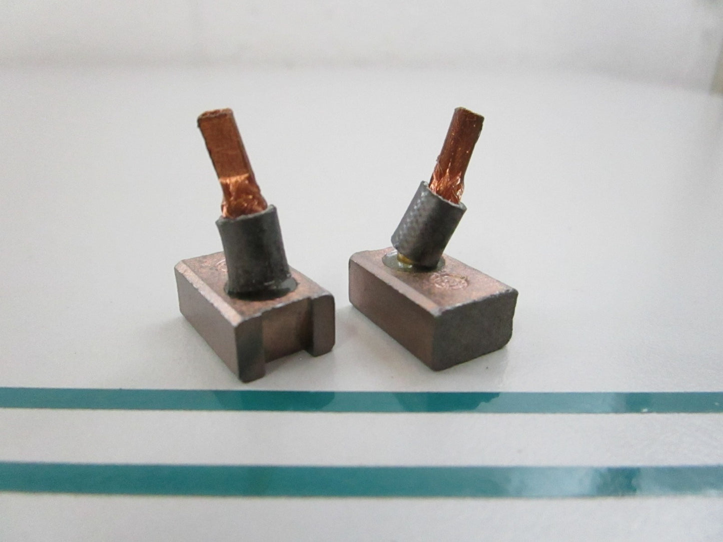 NEW OEM (LOT OF 2) 21039-3004 Kawasaki Brush 0810