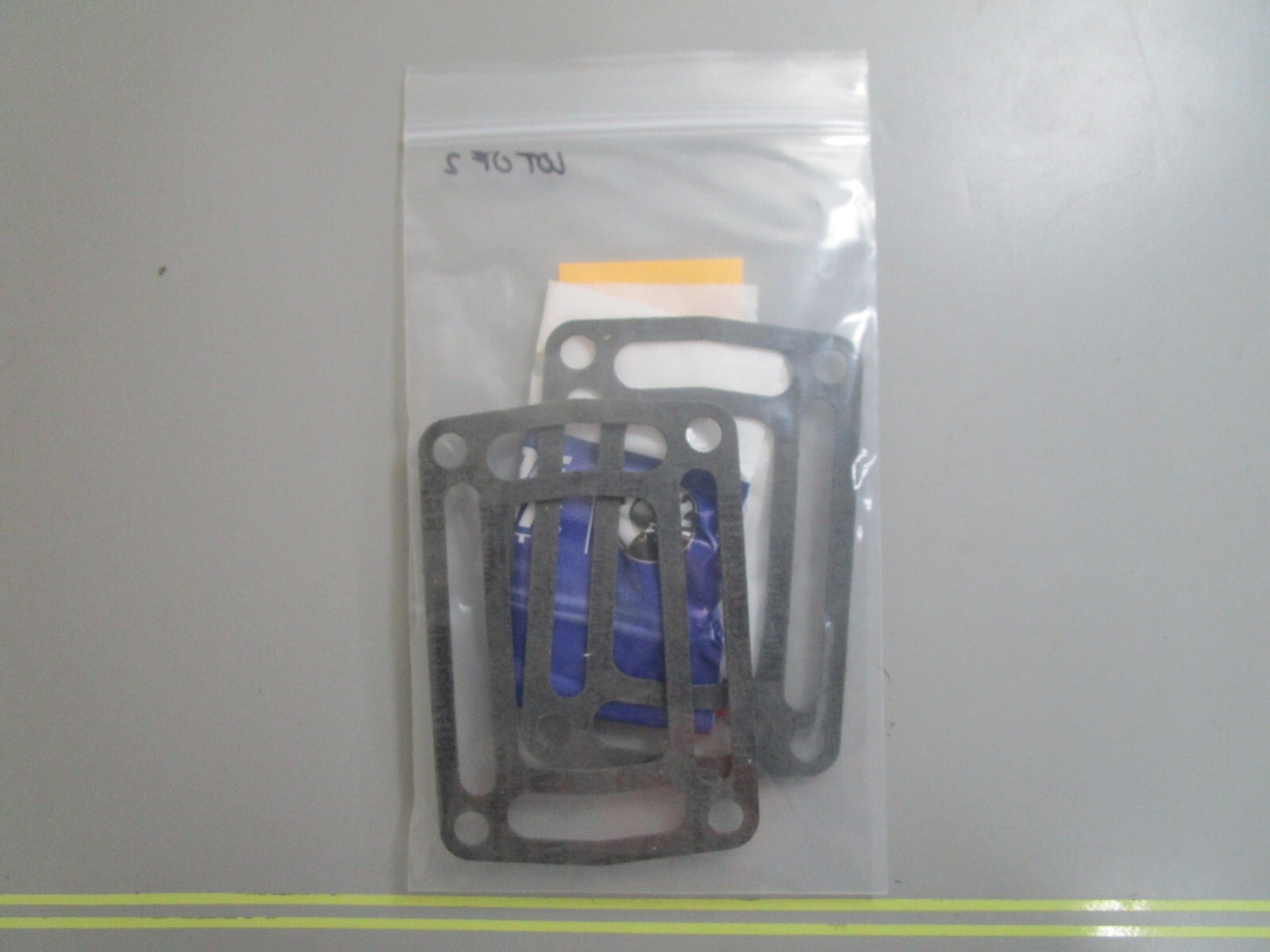 *NEW OEM* (LOT OF 2) 0810 OMC Johnson Evinrude Gasket 909786 0909786