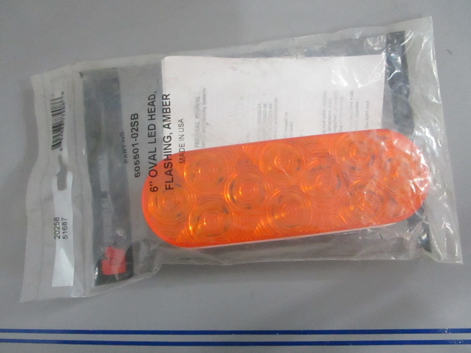 *NEW OEM* 0820 Federal Signal 6" Oval Flashing LED Light 605501-02SB