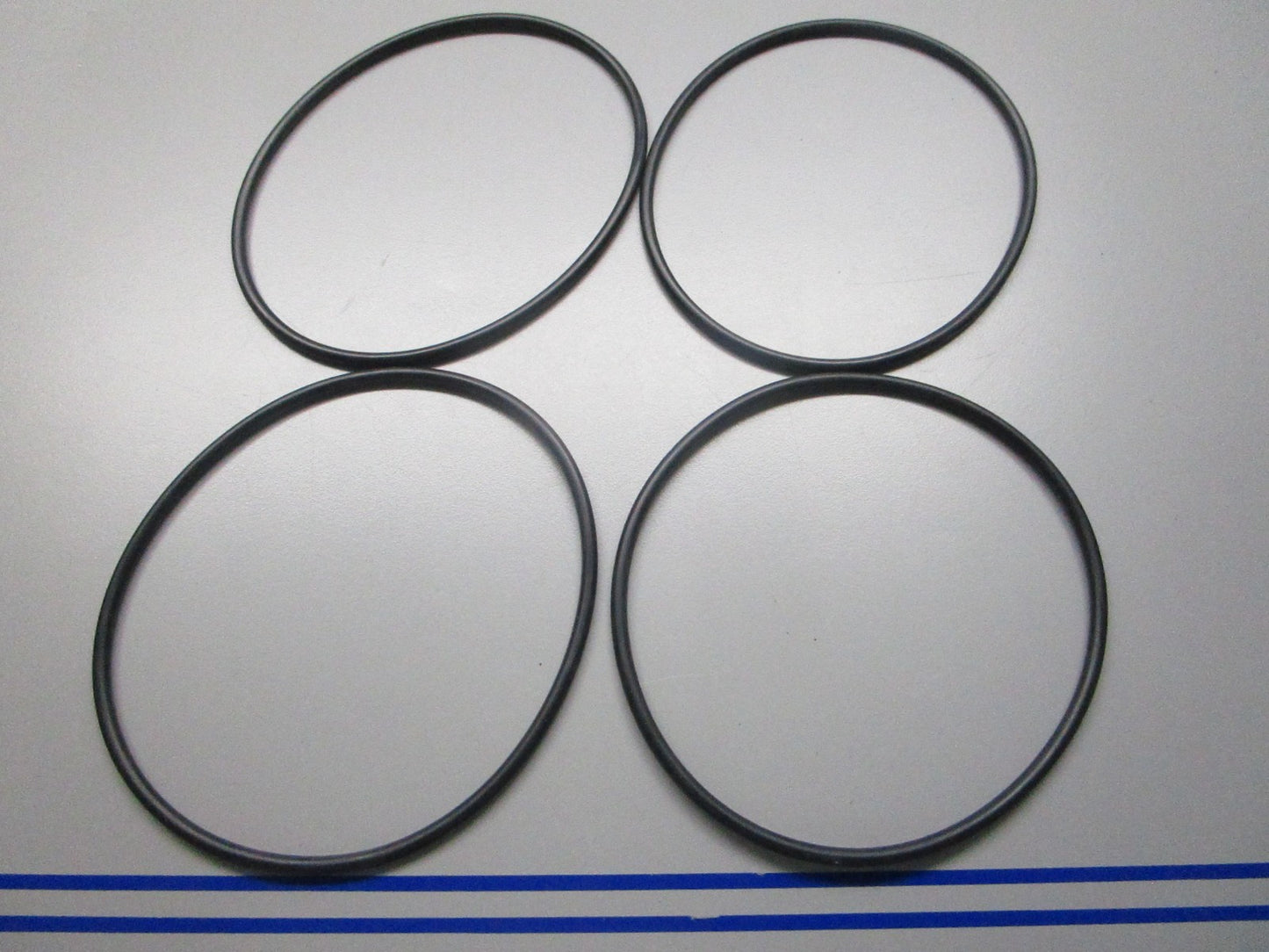 *NEW* (LOT OF 4) 0810 Buna-N Nitrile O-Ring -242