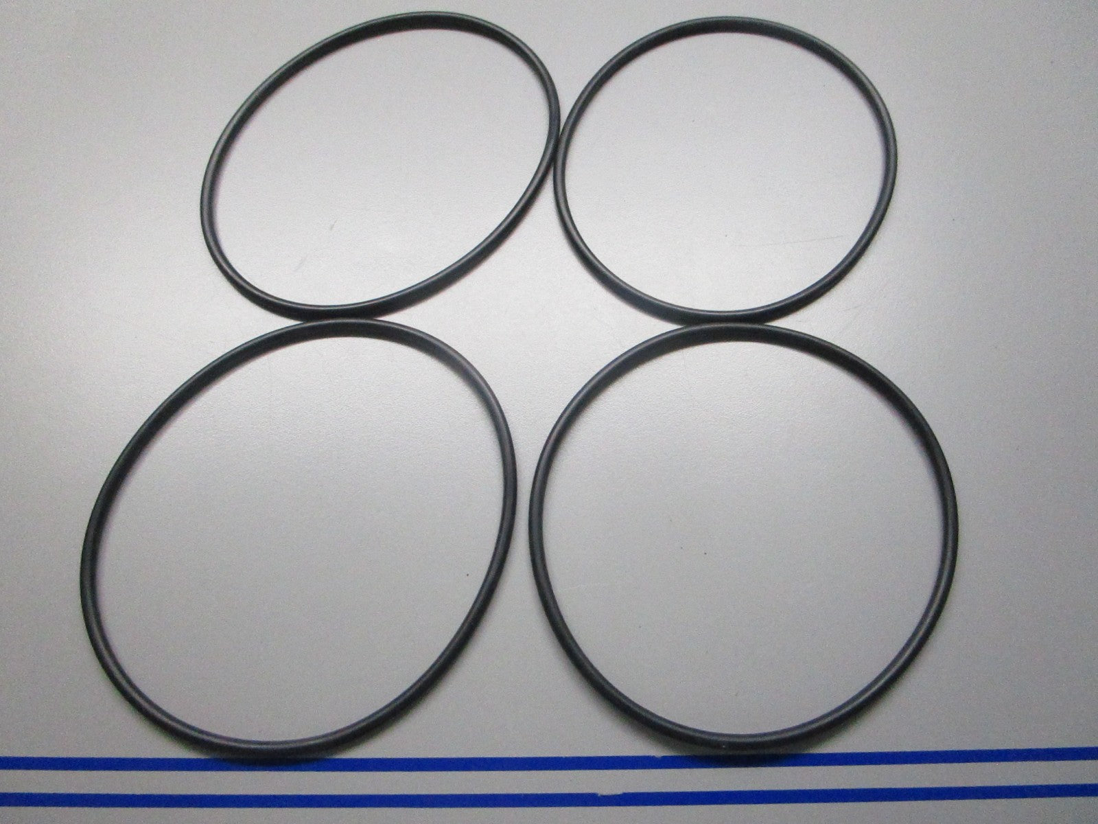 *NEW* (LOT OF 4) 0810 Buna-N Nitrile O-Ring -242