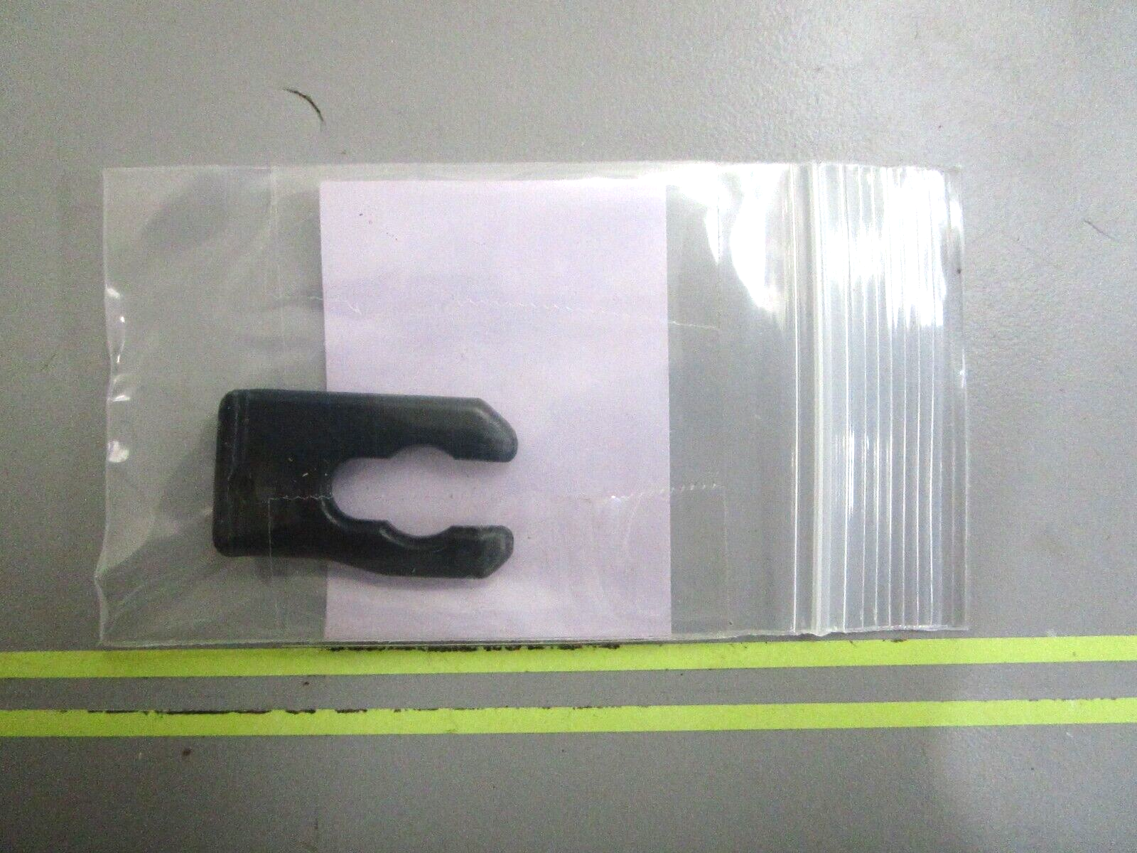 *NEW OEM* 0750 OMC Johnson Evinrude CLIP 333499 0333499