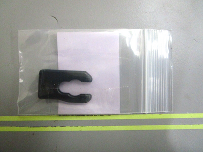 *NEW OEM* 0750 OMC Johnson Evinrude CLIP 333499 0333499