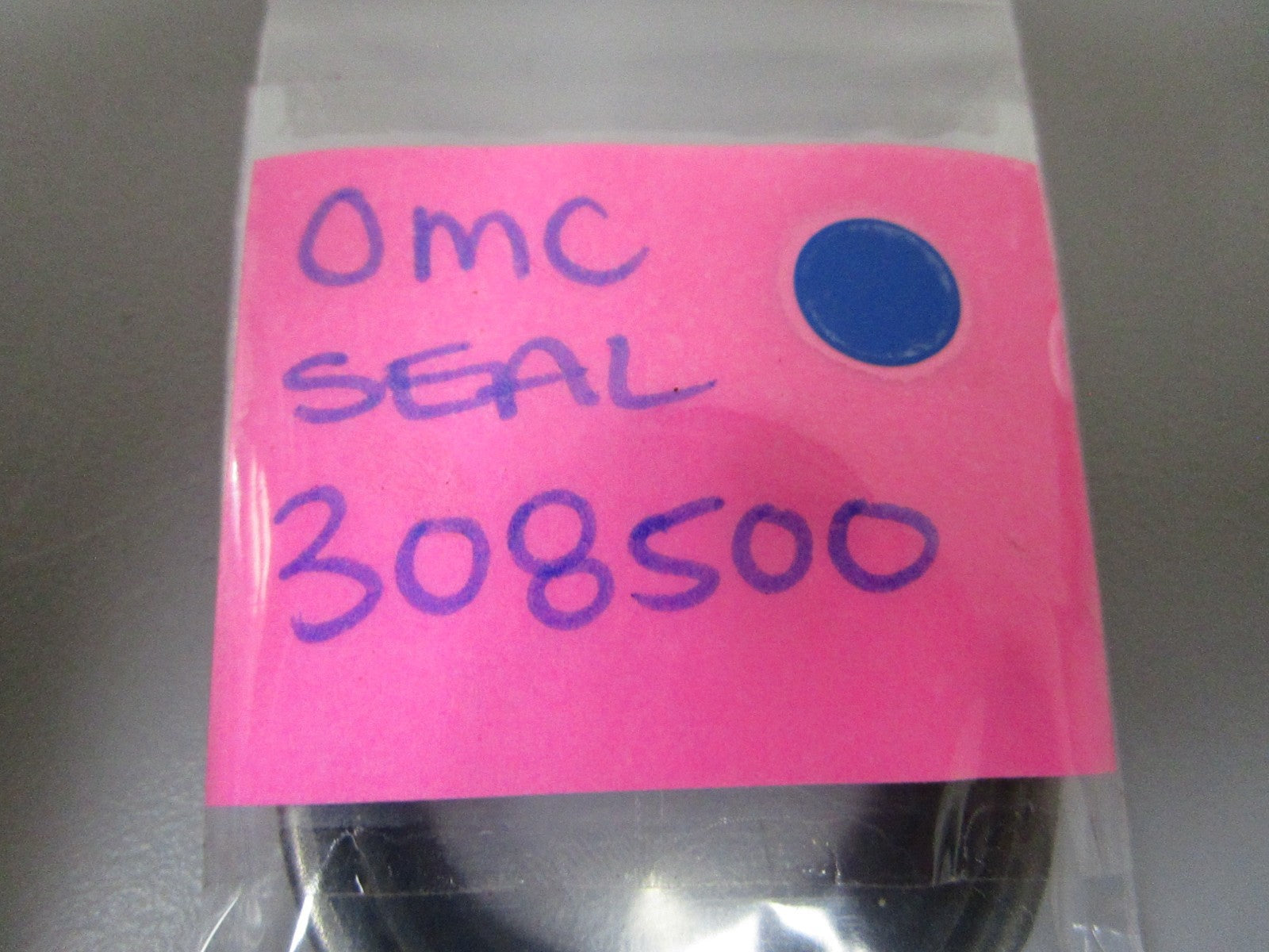 NEW OEM 308500 0308500 OMC Johnson Evinrude Seal 0720