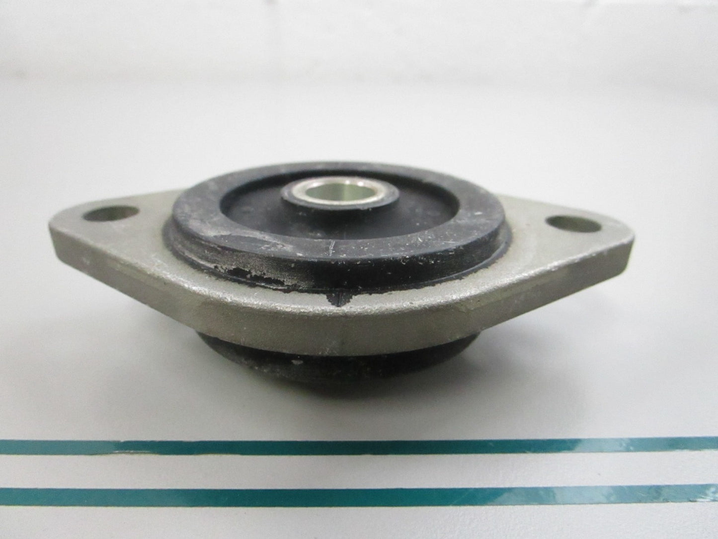NEW OEM 3853806 Volvo Penta Rubber Cushion 0810
