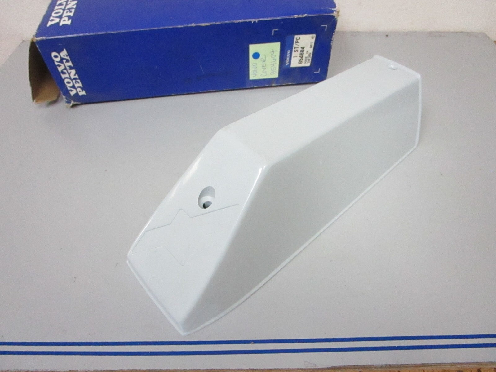 *NEW OEM* 0720 Volvo Penta Cover 854604