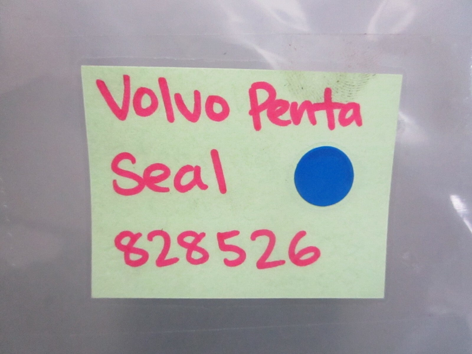 *NEW OEM* 0820 Volvo Penta Seal 828526