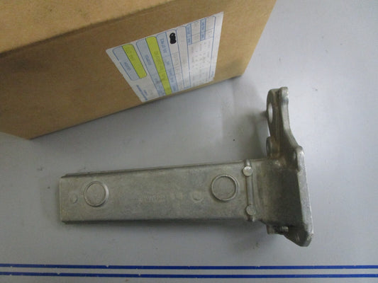 *NEW OEM* 0820 OMC Johnson Evinrude Exhaust Tube 391685 0391685 327029