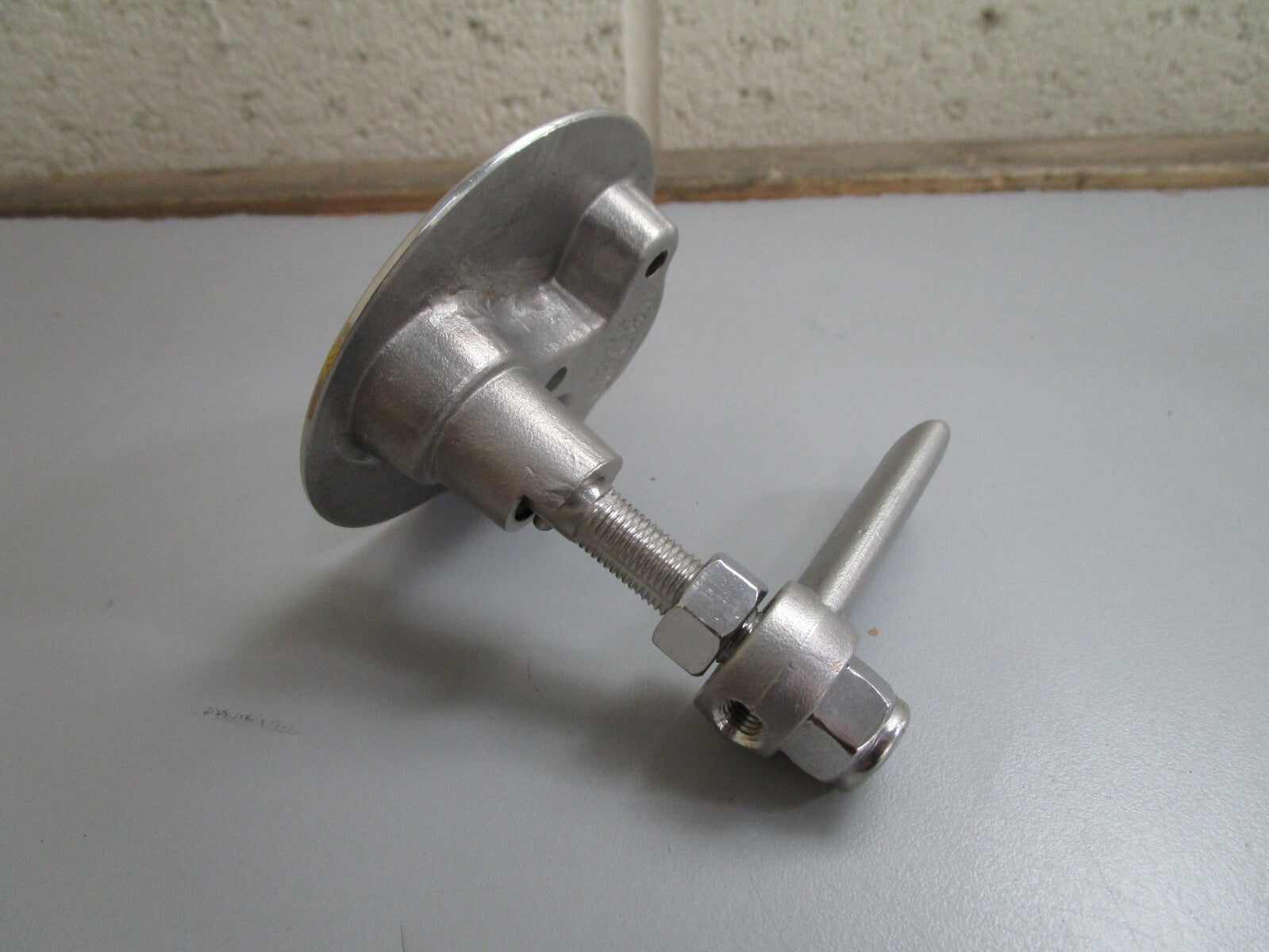 *NEW* 0820 Taco 3" Round Latch F16300