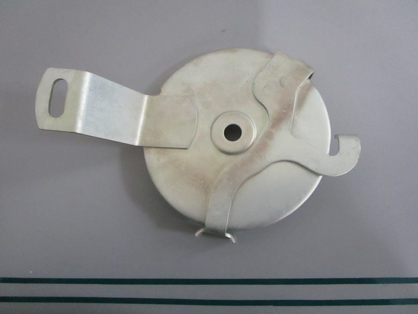NEW OEM 381647 0381647 OMC Johnson Evinrude Cup & Stop 0820