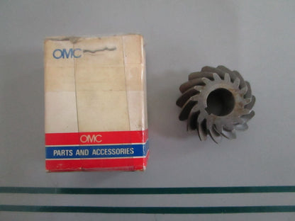 OMC NEW OEM Pinion Gear 304009 Johnson Evinrude 5.5HP 7.5HP Lower Unit 0820