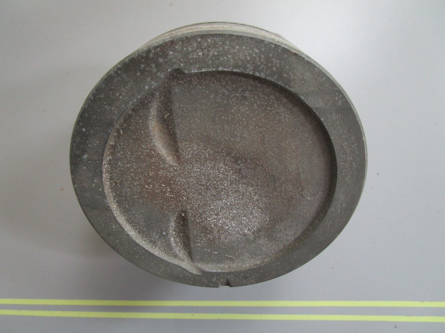 *NEW OEM* 0820 GM Piston 3816974 3796494