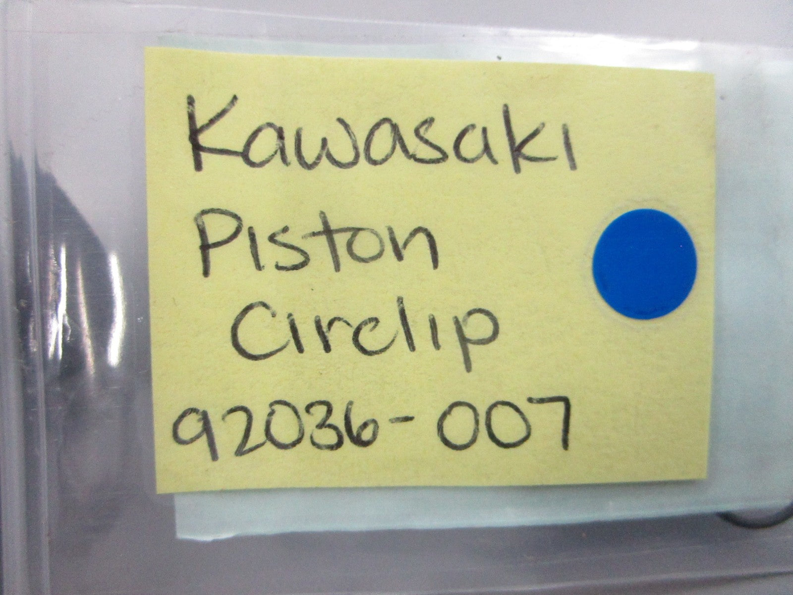 NEW OEM 92036-007 Kawasaki Piston Circlip 0810