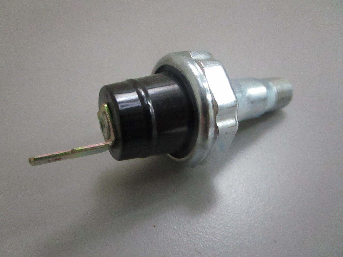 *NEW OEM* 0820 Volvo Penta Switch 3852215