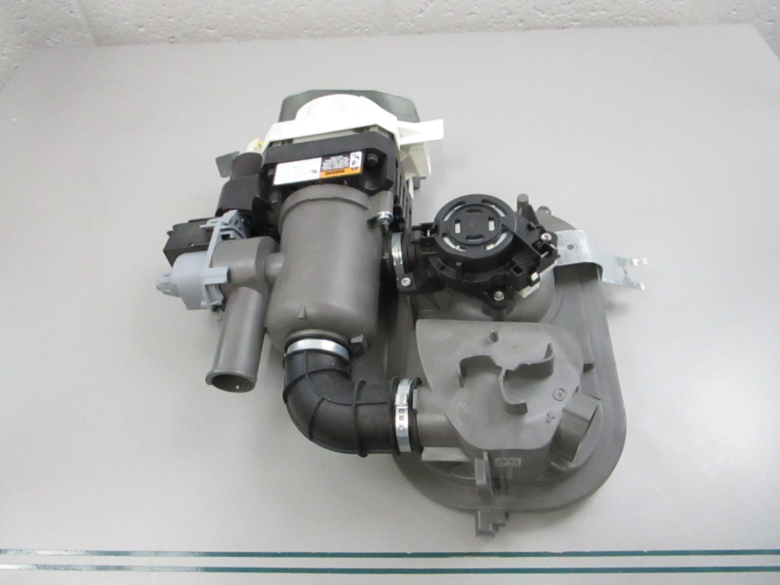 NEW OEM W11416362 Whirlpool Pump & Motor Assembly 0810