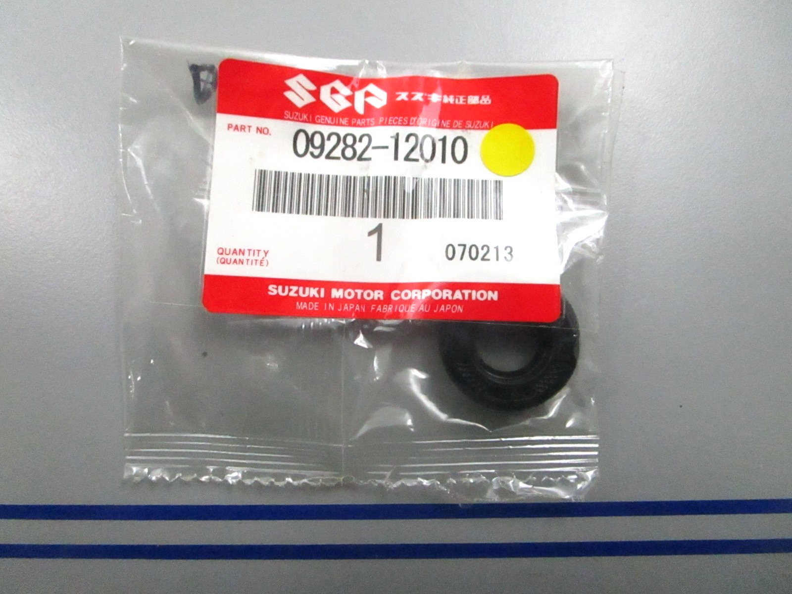 *NEW OEM* 0810 Honda Oil Seal 09282-12010