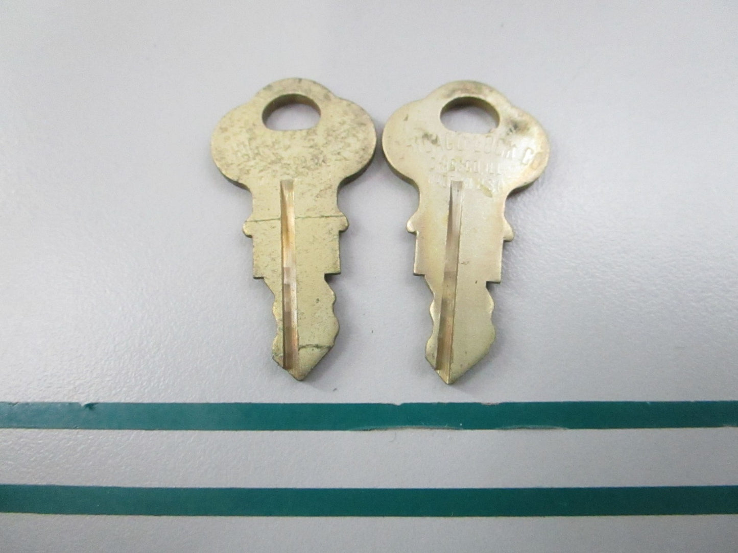 NEW OEM (LOT OF 2) 501525 05015275 OMC Johnson Evinrude KF 10 Ignition Key 0810