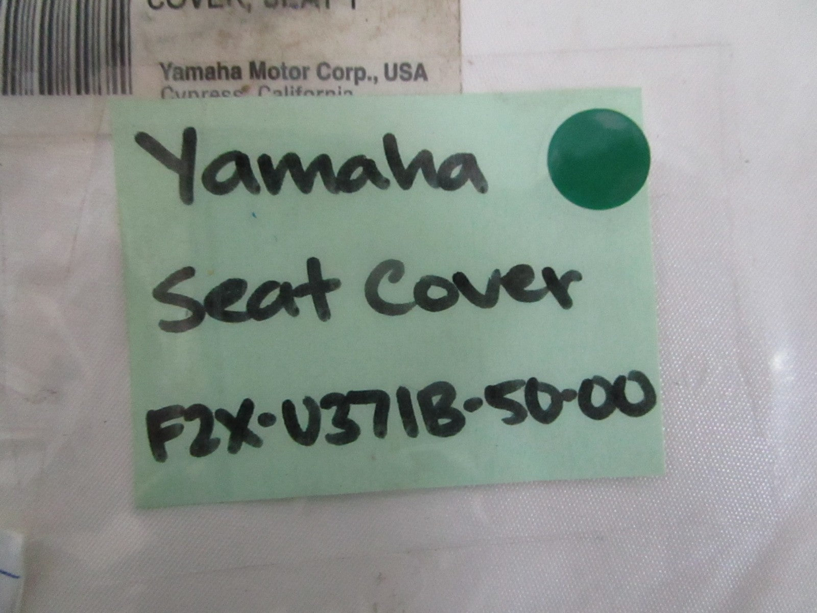 NEW OEM F2X-U371B-50-00 Yamaha Seat Cover 0820