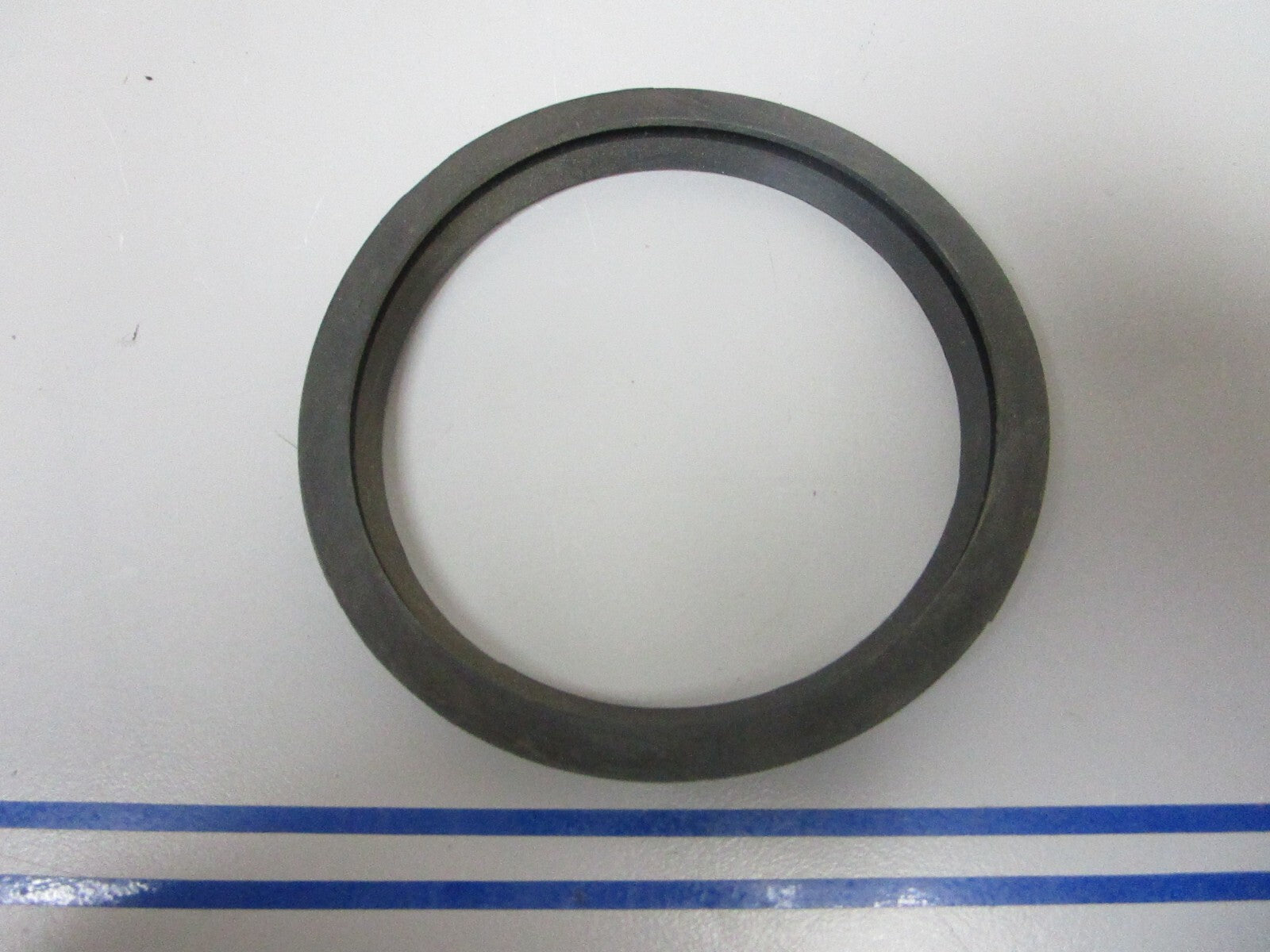 *NEW OEM* 0810 Volvo Penta Seal 842724