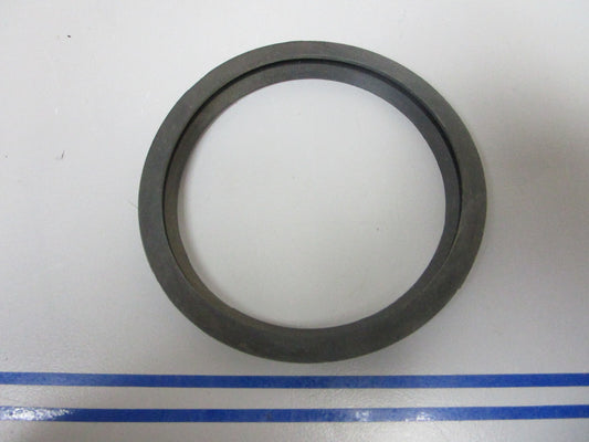*NEW OEM* 0810 Volvo Penta Seal 842724