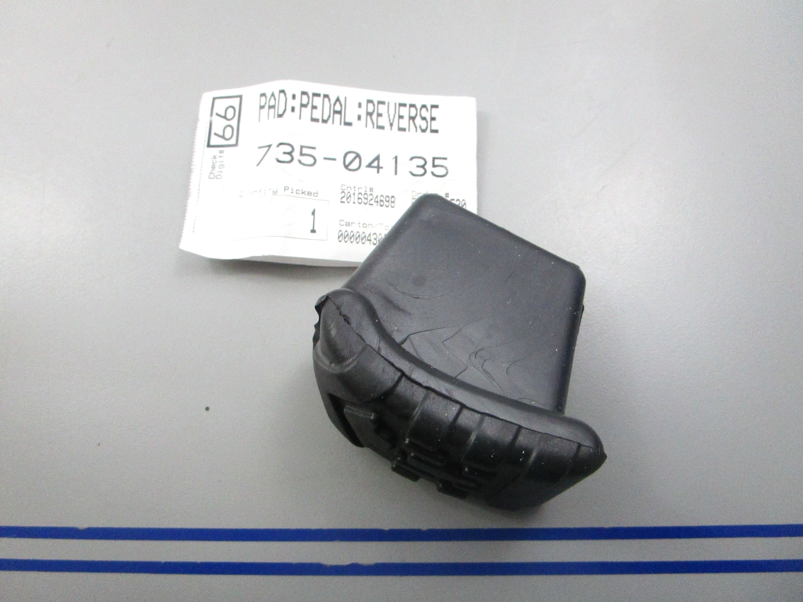 NEW OEM 735-04135 MTD Reverse Pedal Pad 0810
