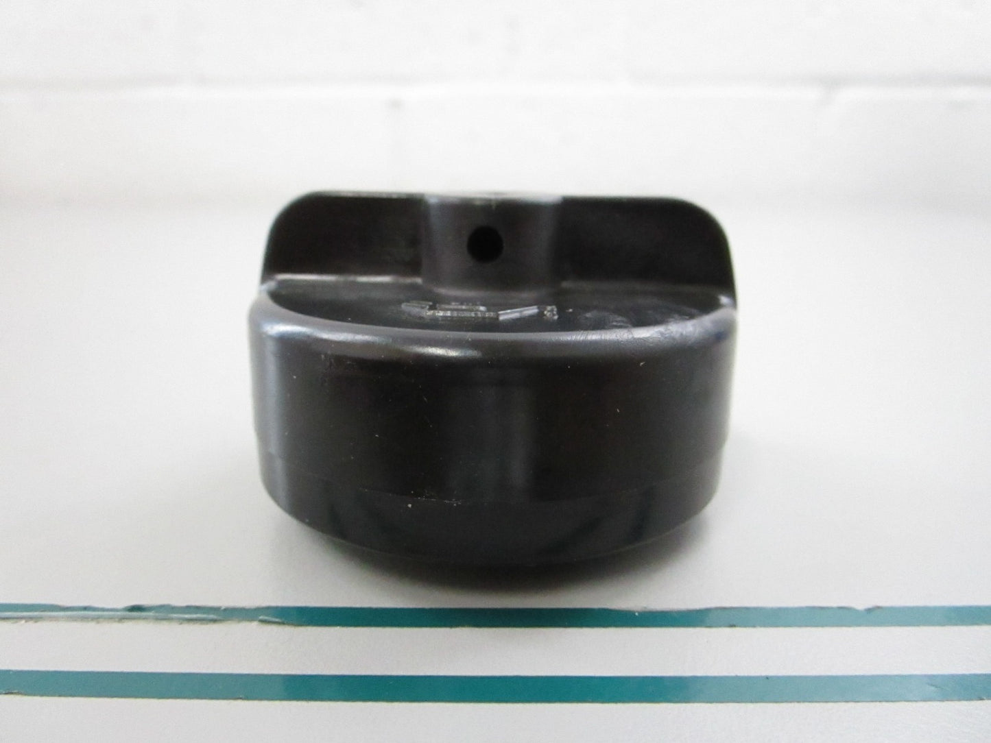 NEW OEM 3C8-71015-0 3C8710150 Tohatsu Oil Filler Cap 0810
