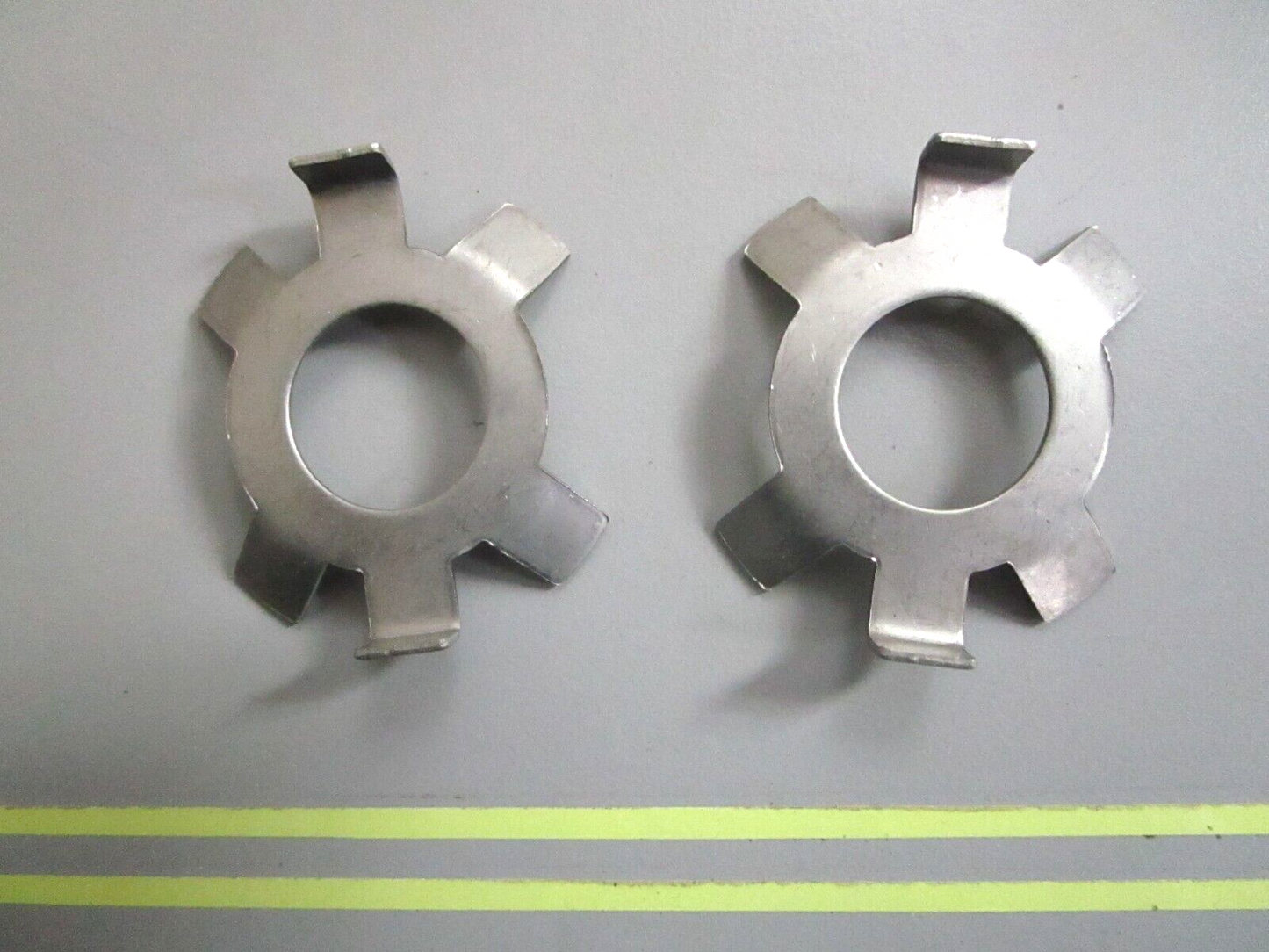 *NEW OEM* (LOT OF 2) 0750 Suzuki PROPELLER NUT WASHER 57635-95300