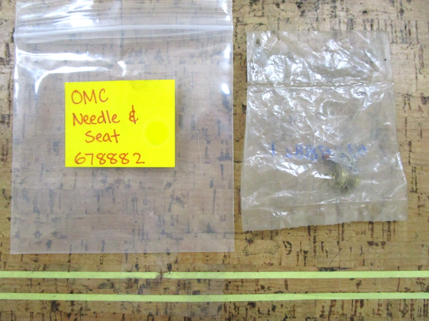 *NEW OEM* 0750 OMC Johnson Evinrude NEEDLE & SEAT 678882 0678882