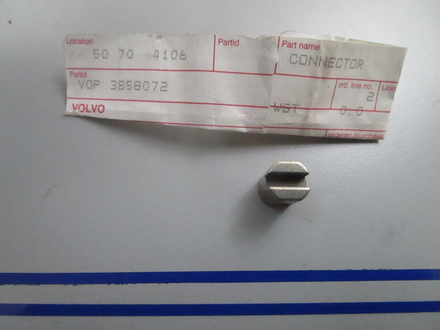 *NEW OEM* 0810 Volvo OMC Coupling 3858072