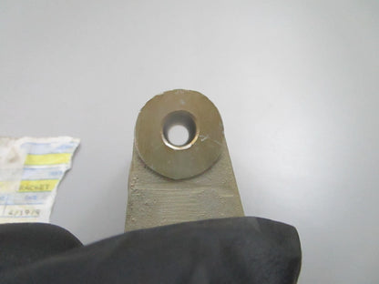 *NEW OEM* 0810 OMC Johnson Evinrude Bracket 907798 0907798