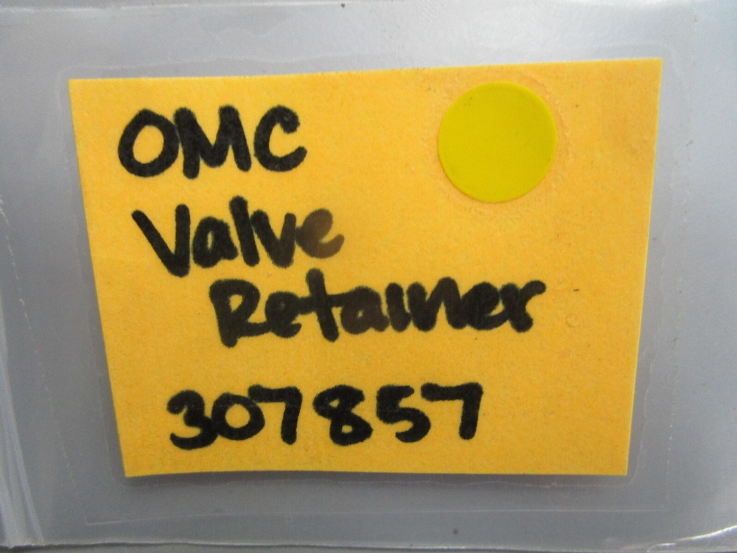 *NEW OEM* (LOT OF 2) 0810 OMC Johnson Evinrude Valve Retainer 307857 0307857