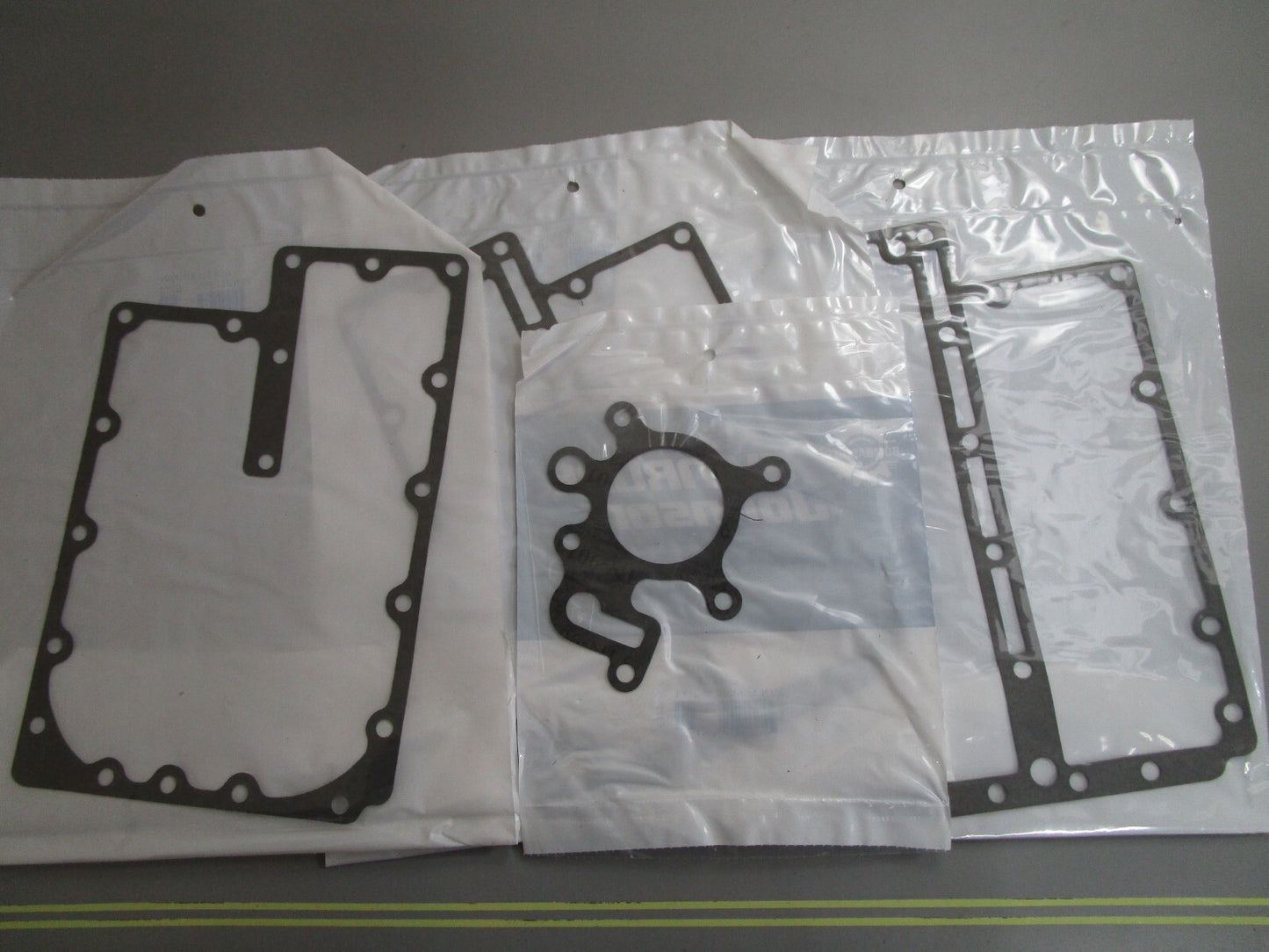 *NEW OEM* 0820 OMC Johnson Evinrude Powerhead Gasket Set 439085 0439085