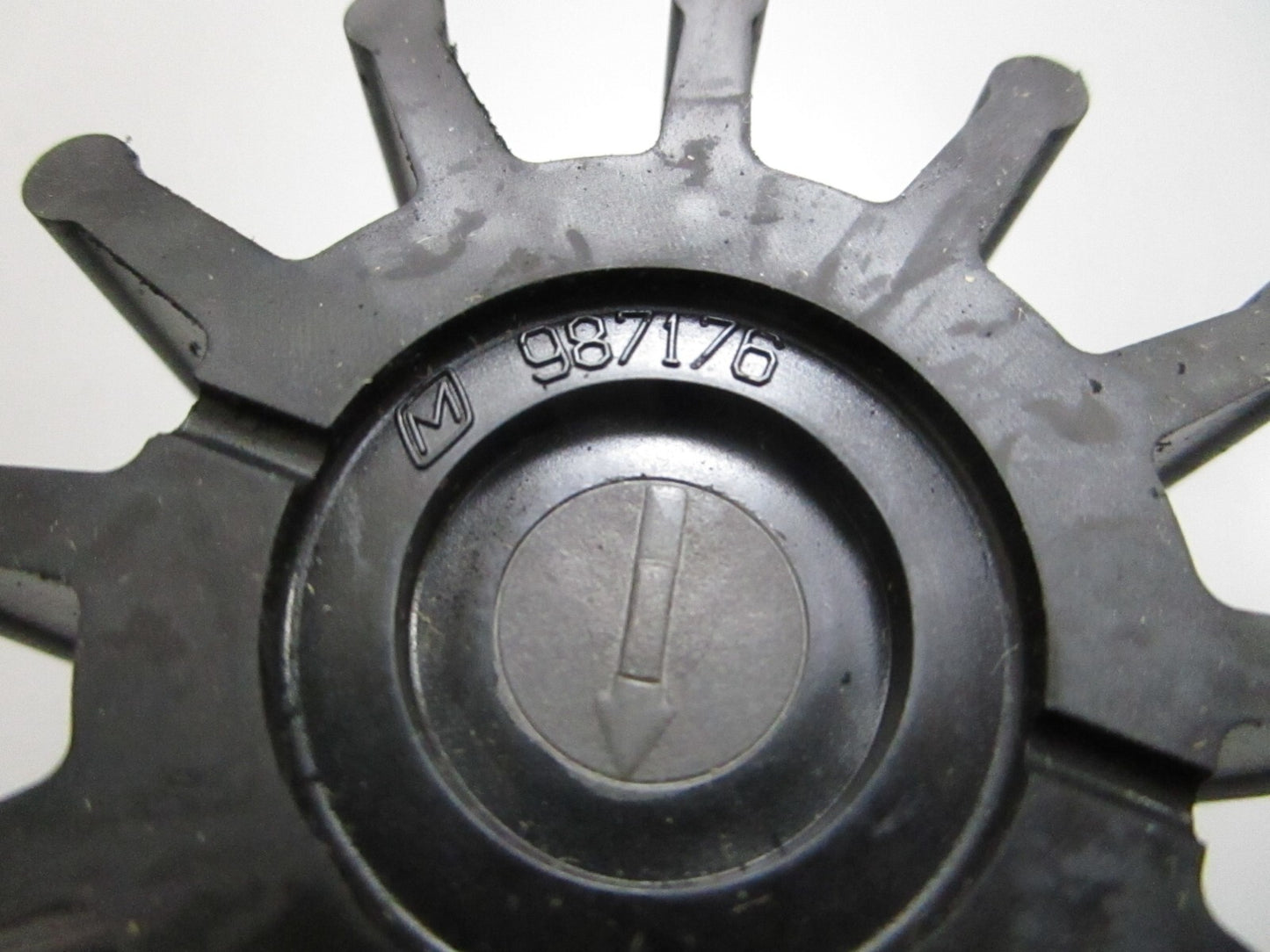 *NEW OEM* 0820 OMC Johnson Evinrude Impeller 3854072 987176
