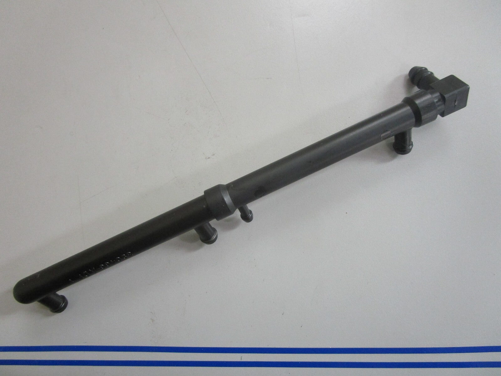 *NEW OEM* 0820 OMC Johnson Evinrude Fuel Manifold Ay 390465 390466