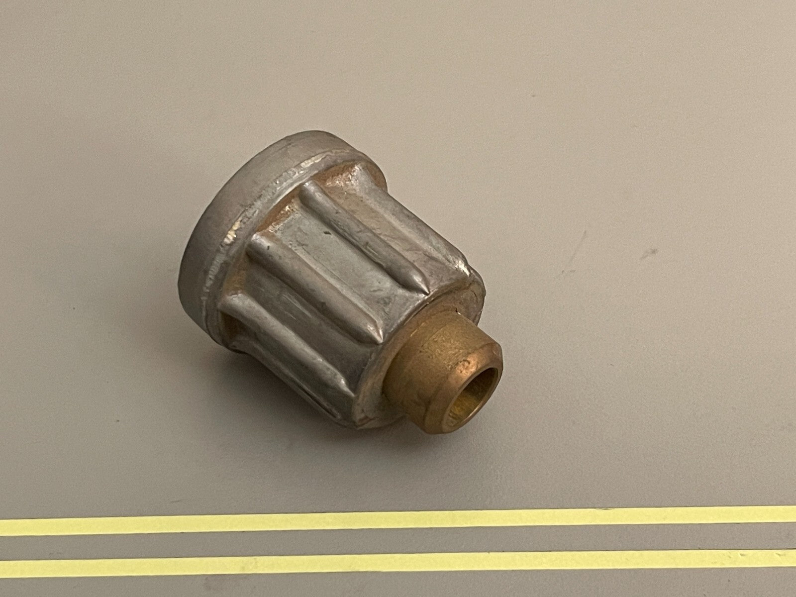 *NEW OEM* 0810 OMC Johnson Evinrude Clutch Hub 376769 0376769